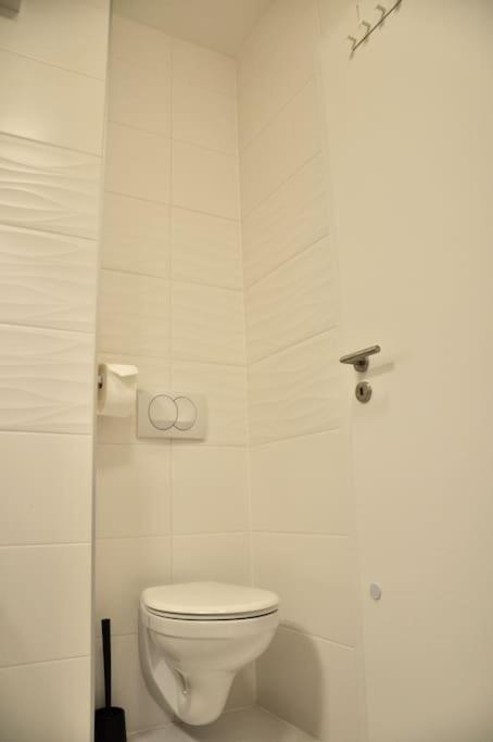New Studio Apartment In Central Budapest - Free Parking מראה חיצוני תמונה