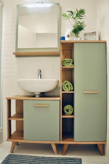 New Studio Apartment In Central Budapest - Free Parking מראה חיצוני תמונה